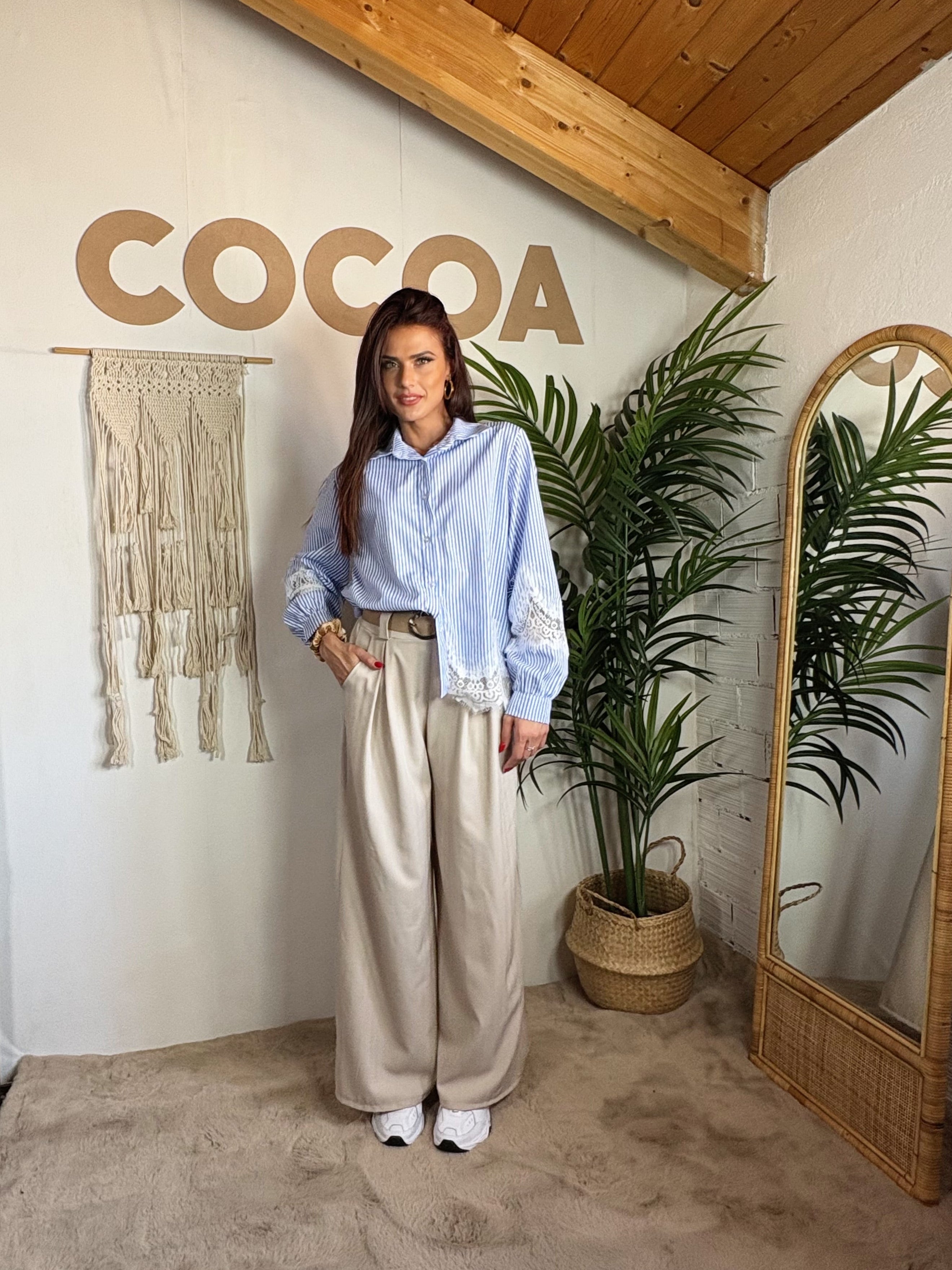Camicia a righe con pizzo